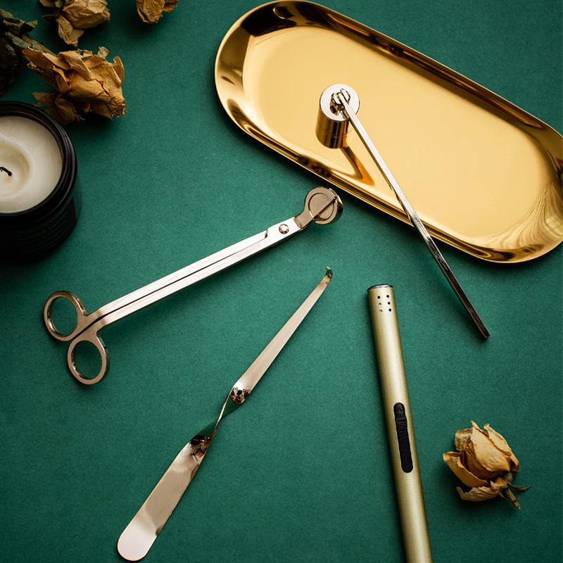 Set ERMITUS pour bougies avec coupe-mèche, crochet, éteignoir, allume-bougie et plateau